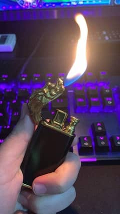 Dual-flame lighter