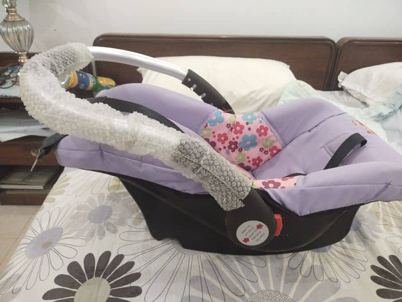 baby carry cot 2