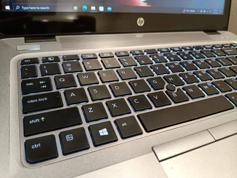 HP ELITEBOOK 2