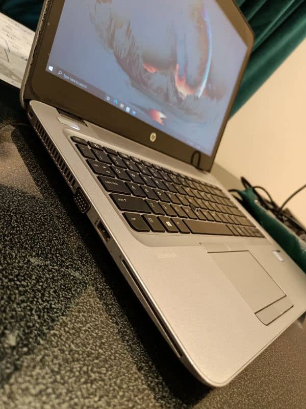 HP ELITEBOOK 4