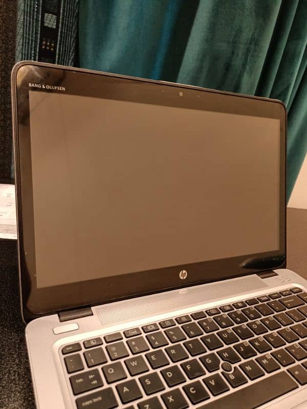 HP ELITEBOOK 7