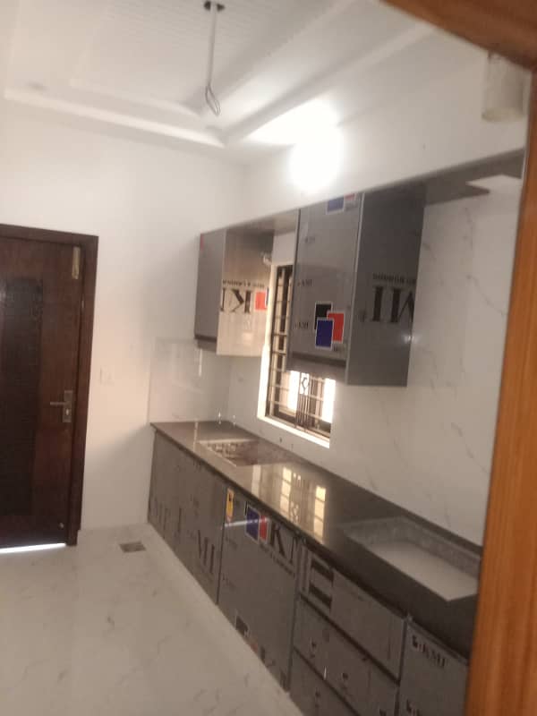 1 KANAL BRAND NEW HOUSE FOR RENT 9