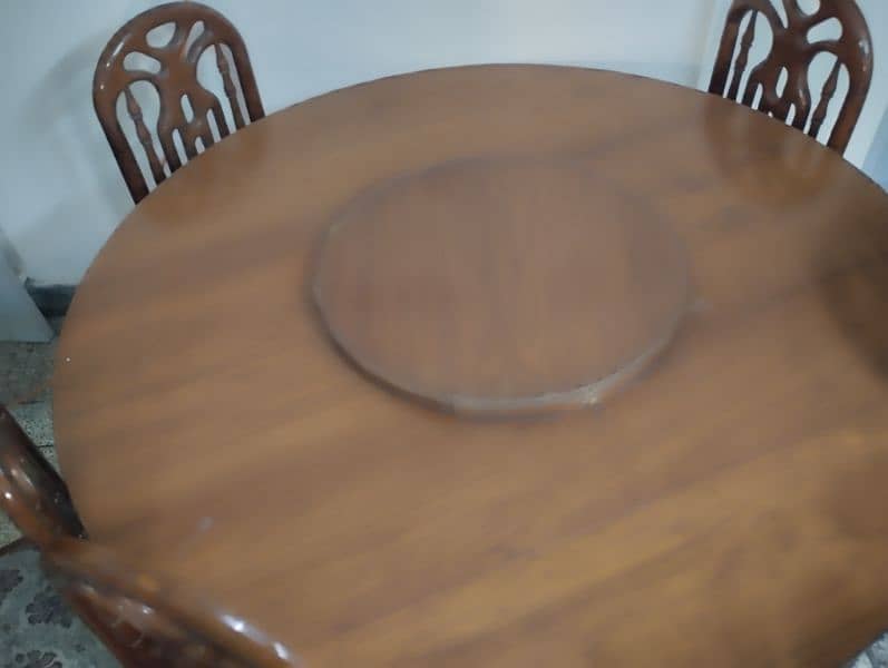 round dining table 2