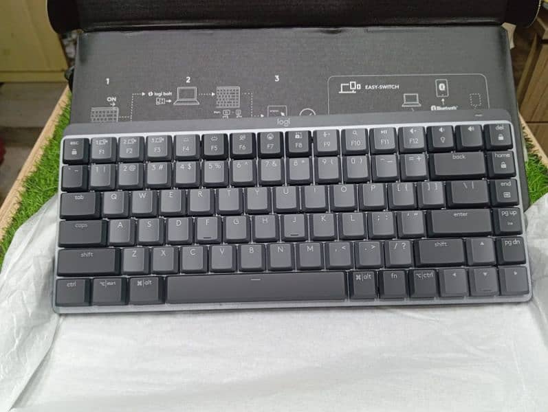 logitech mx mechanical mini wireless Bluetooth multi keyboard 1