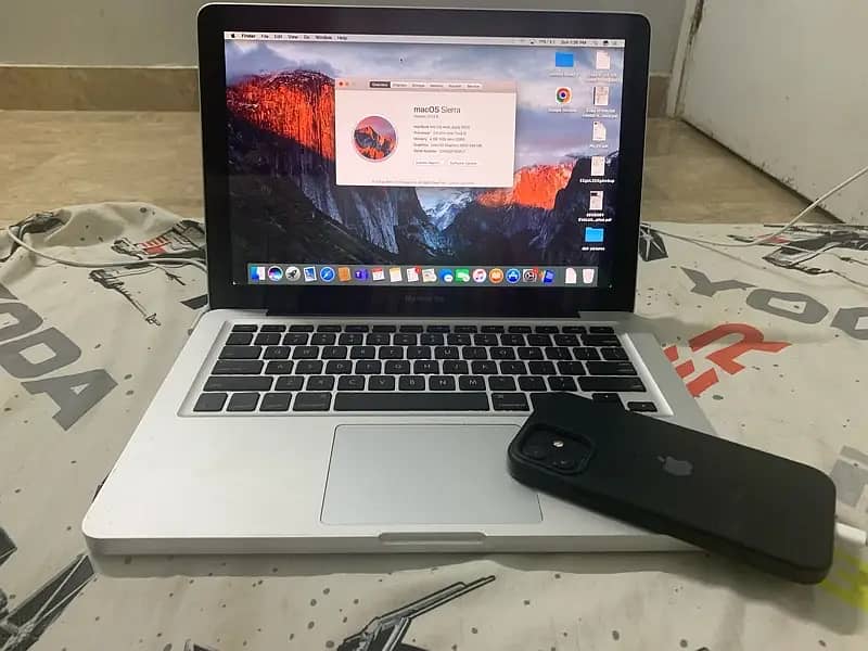 MacBook Pro early 2011 13 inch 9