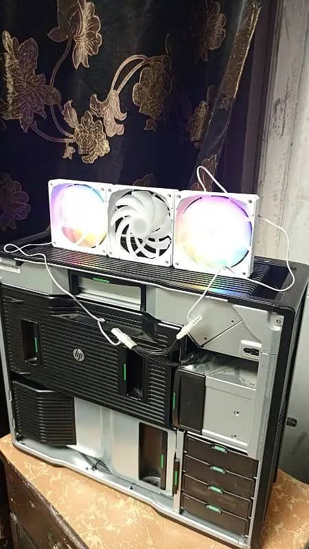 Hp Workstation Xeon Z 840  16 + 16 30 Core total 4