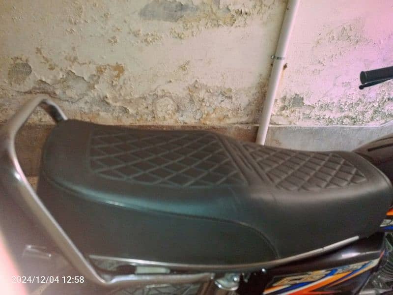 24 model seat & motorguard 3