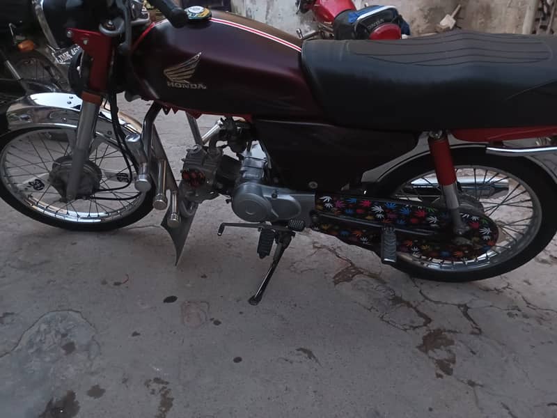 Honda CD 70 2020 1