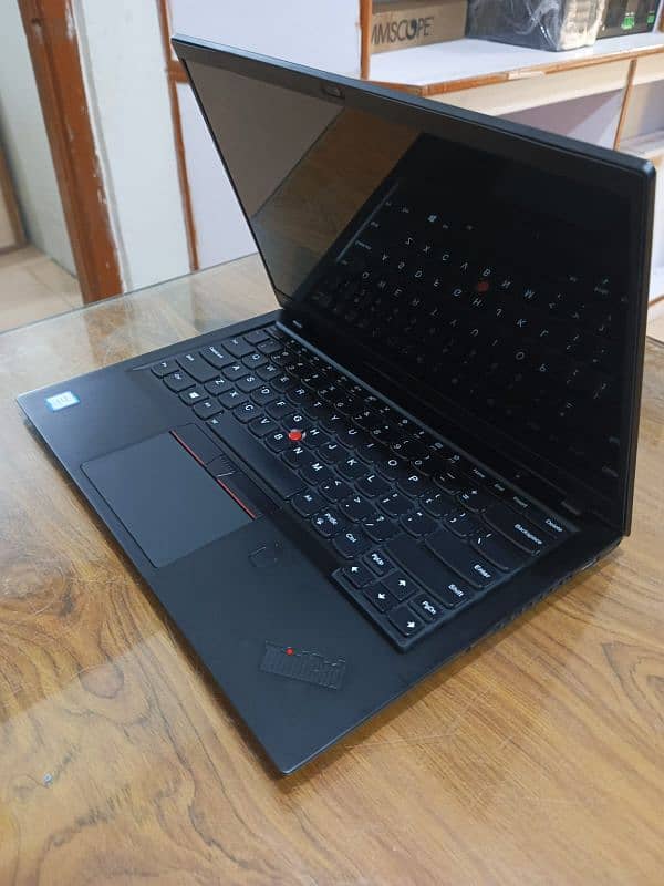 ThinkPad X1 Carbon And L390 8