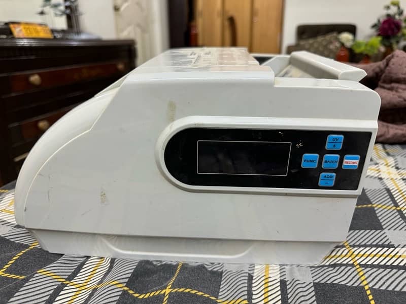 Cash counter machine 5