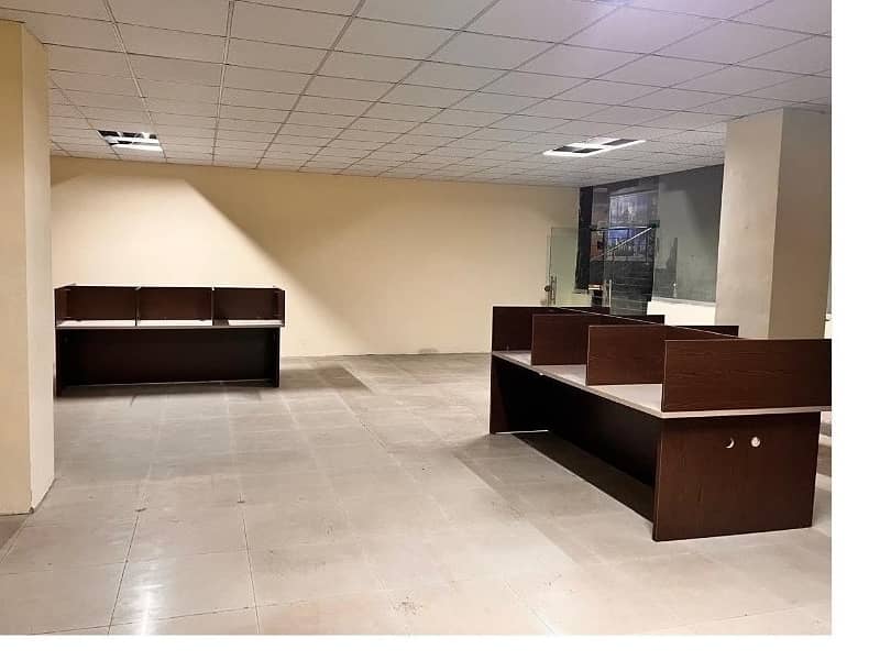 Investment Corridor And Builders Proudly Offer Area 1200 Square Feet Corporate Office Available For Rent in Main Boulevard Road Gulberg 3 Lahore 0