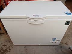 We are selling Dawlance freezer new model 1 door