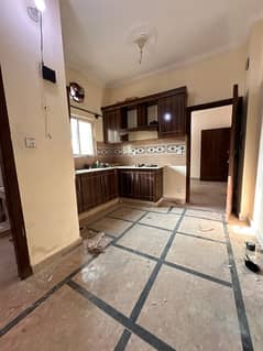 BACHLERS APPARTMENT FOR RENT LOCATION DAD KHAN COLONY