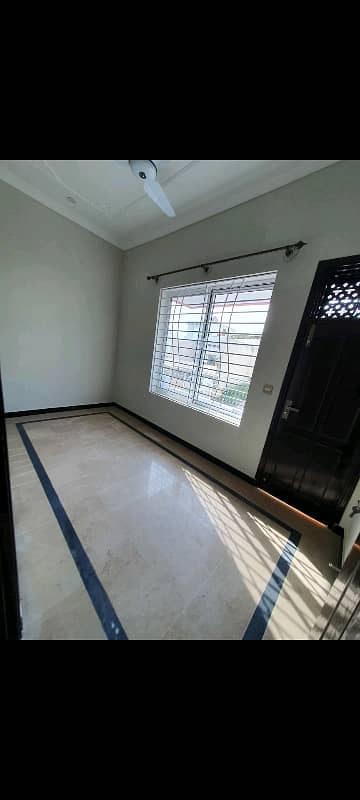 14 Marla Upper Portion for rent in G-13 5