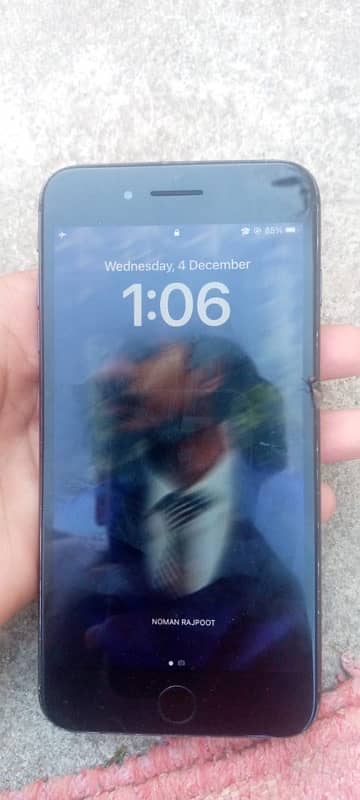 i phone 8+ 1