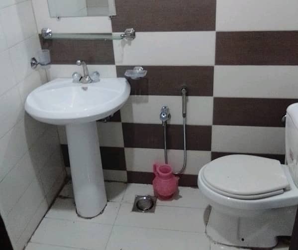 850 Square Feet Flat For sale In The Perfect Location Of Margalla View Housing Society 8