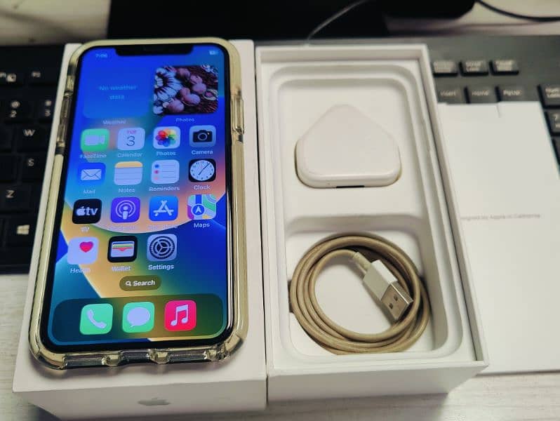 Iphone X 256GB, PTA approved, single hand used 10