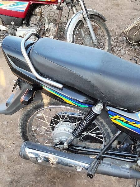 Honda Pridor 100cc black 2