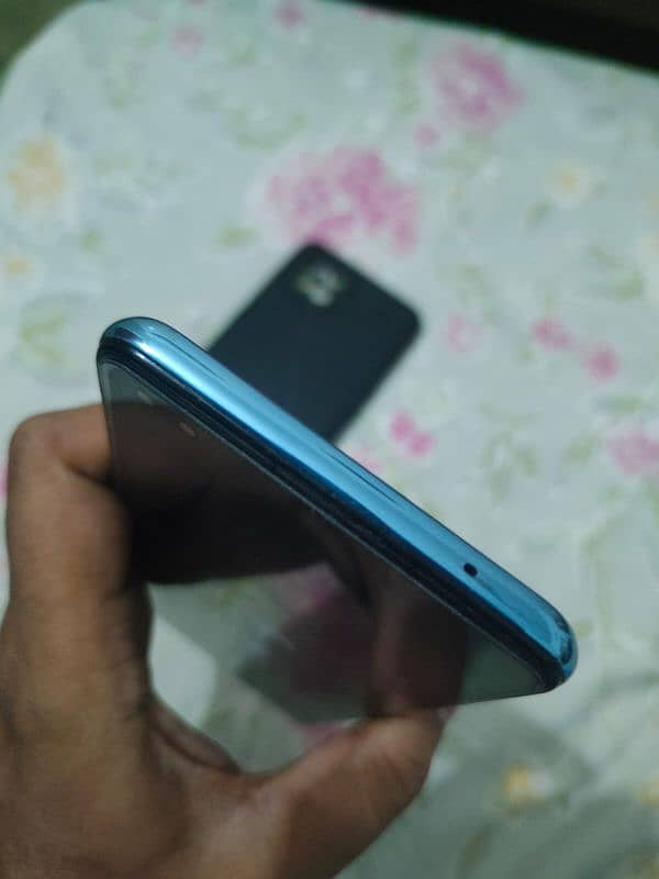 Oppo f17 pro complete box 3