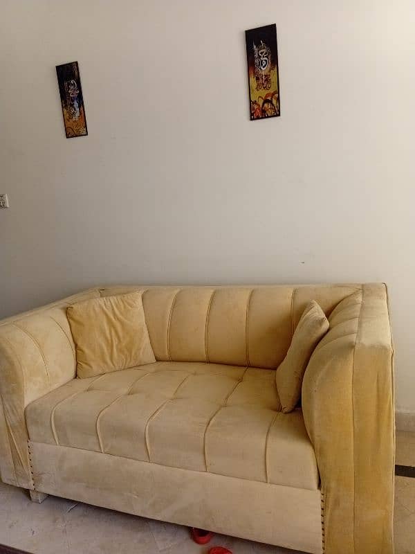 New condition sofa set 0