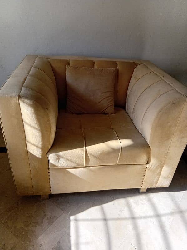 New condition sofa set 1