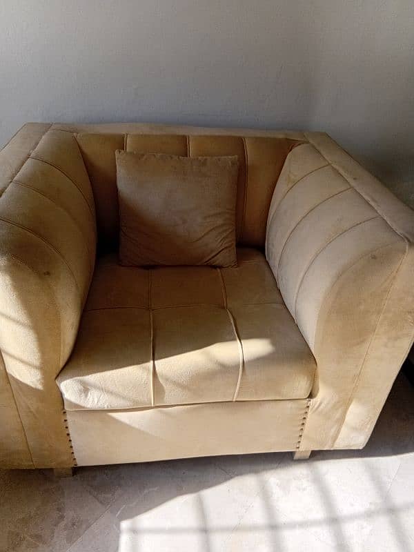 New condition sofa set 3