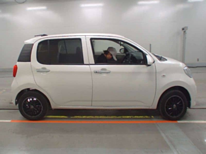 Toyota Passo 2023 XL-S PACKAGE (FULLY LOADED) - PEARL WHITE 6