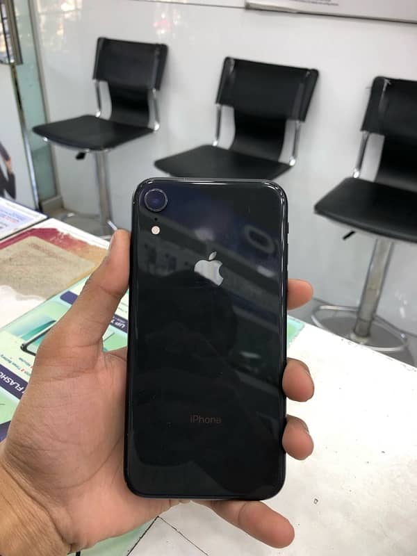 iPhone XR 5