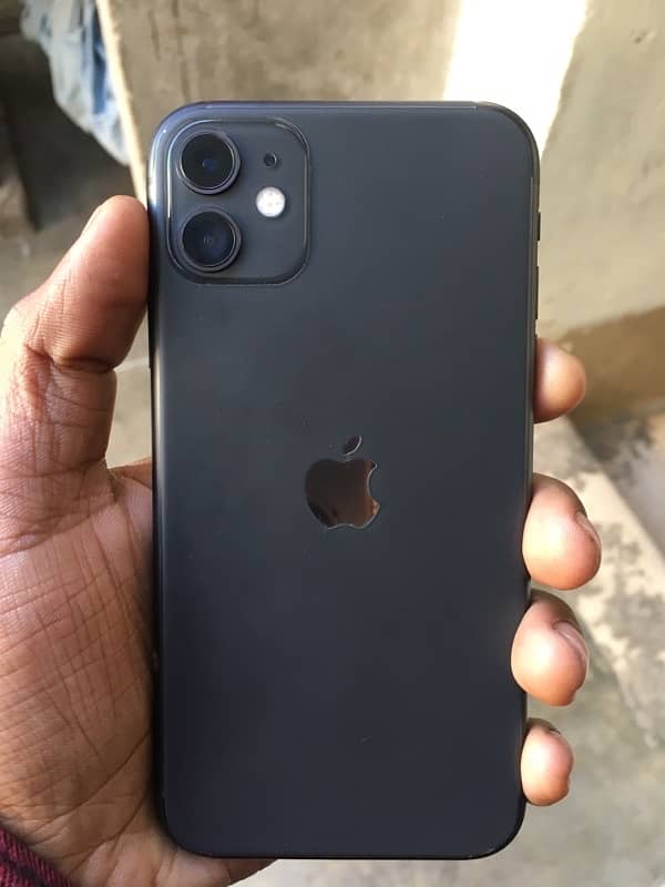 iPhone 11 64gb jv 2month sim calay ga bettry 99 health 0