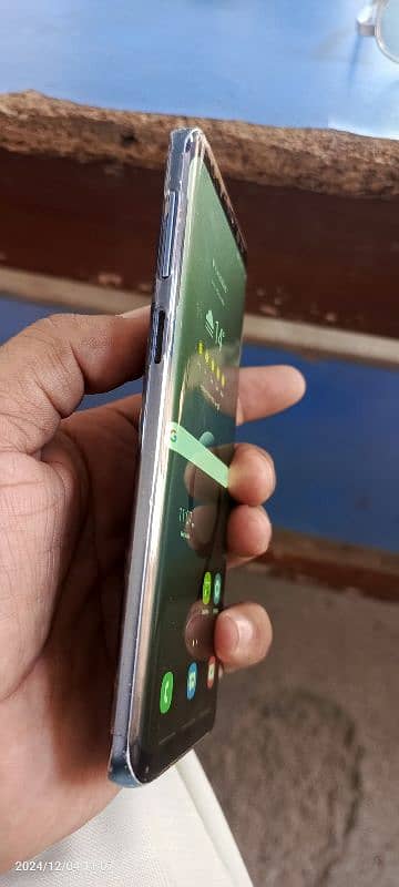 Samsung Galaxy S 9 Dual Sim. 64GB Edge Screen 3