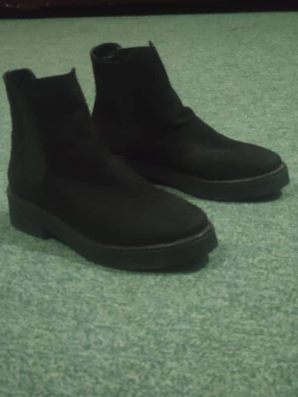 Chelsea suede boots original Branded (glamourus uk size 8) 3