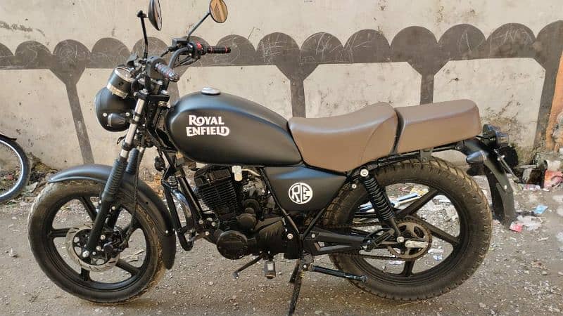 Modified Ravi piaggio 125 Royal enfield 1