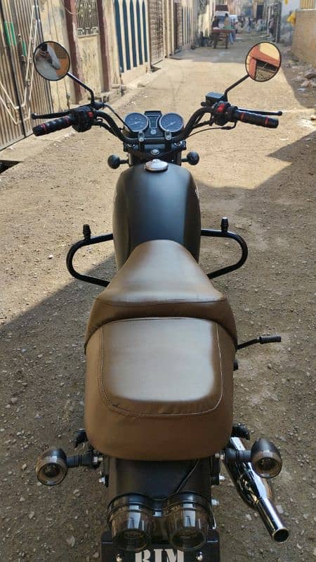 Modified Ravi piaggio 125 Royal enfield 7