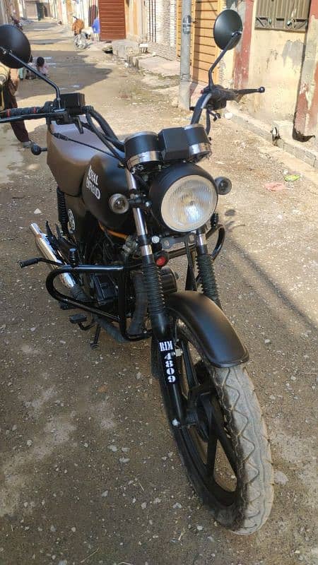 Modified Ravi piaggio 125 Royal enfield 8