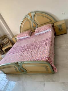 Complete Bed Set with Good Dressing, Sofa Chairs and Table