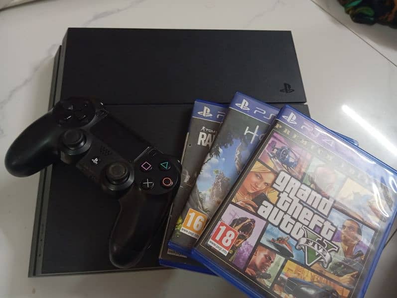 PS4 500Gb with 3 games and 1 controller 0