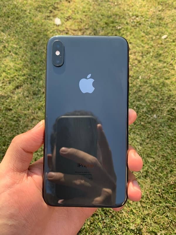 iPhones xs max 64gb 0