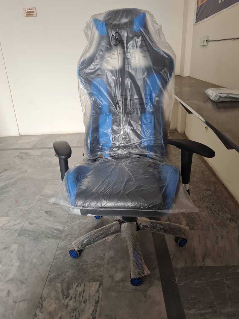 Gaming and office chair with many features 1