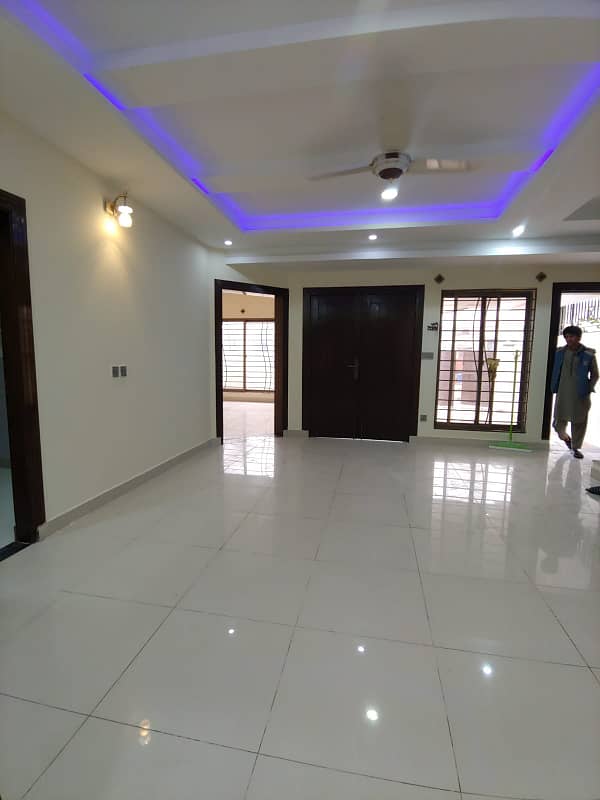 9 Marla Proper Double Unit House Available For Rent 7