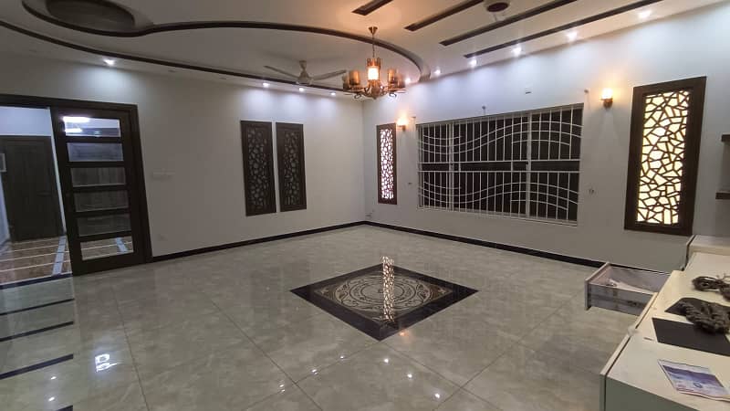 1 Kanal Double Unit House Available For Rent 15