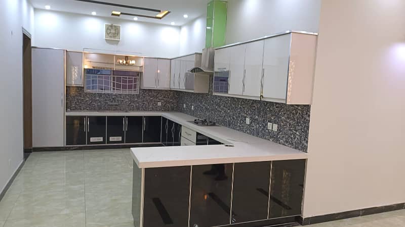 1 Kanal Double Unit House Available For Rent 24