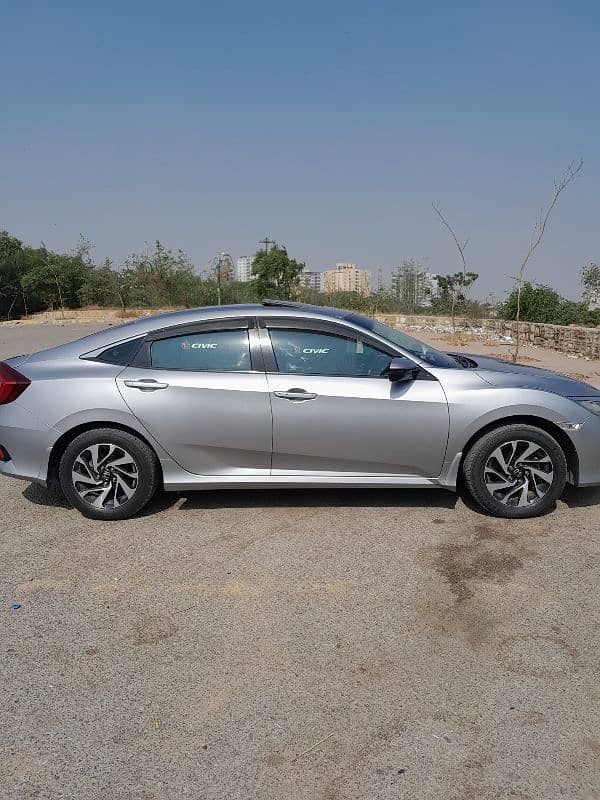 Honda Civic Oriel 2018 3