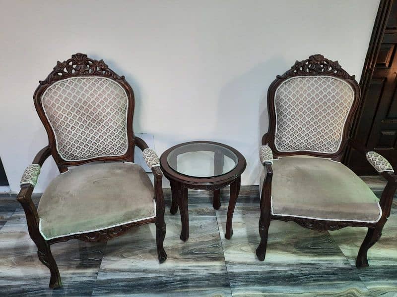 Chinioti Style Set of 2x Chairs with Small Table 1