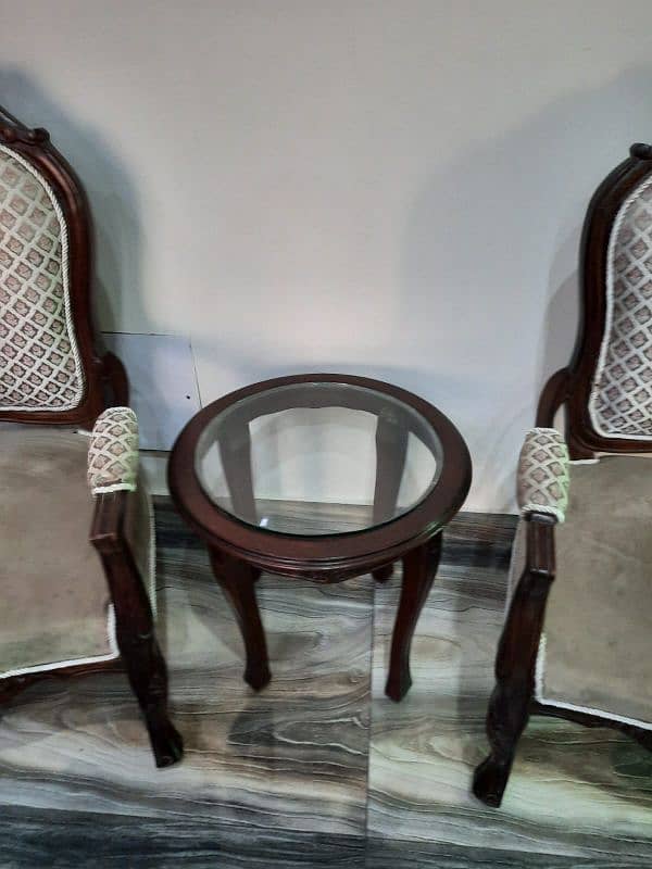 Chinioti Style Set of 2x Chairs with Small Table 3