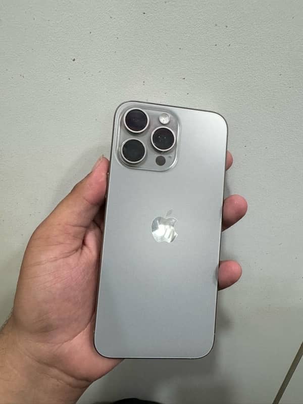 Iphone 15 pro max Non pta Factory unlock hk 2