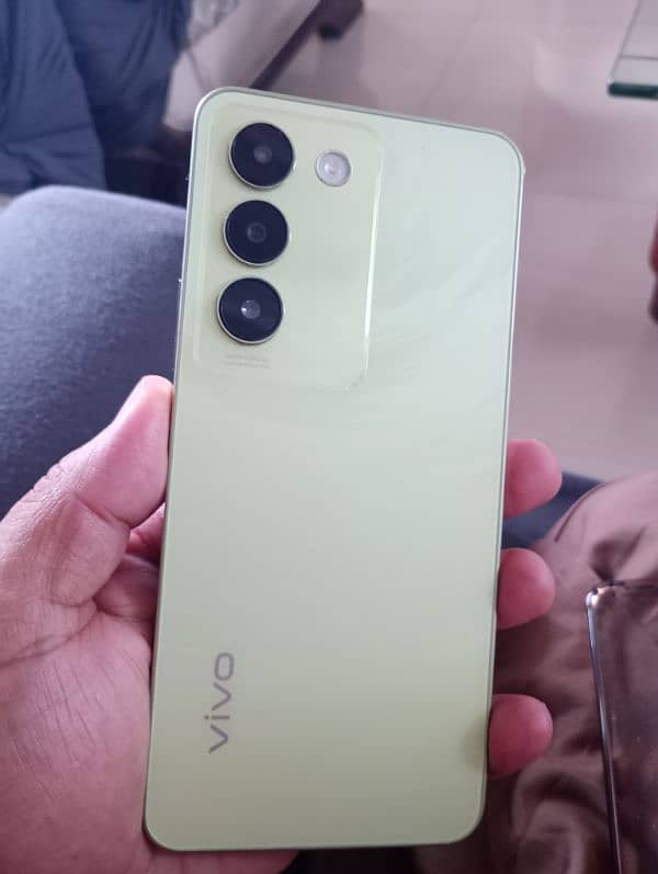 vivo y100 4