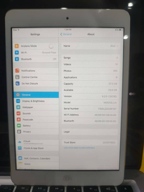 iPad Mini - 32GB - Wi-Fi - Excellent Condition 3