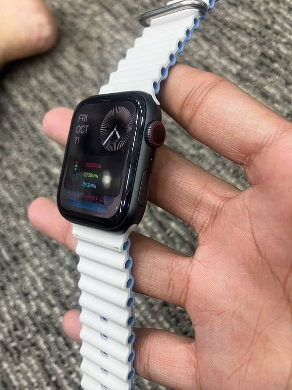 apple Watch Series 6 44mm Black 91BH 3