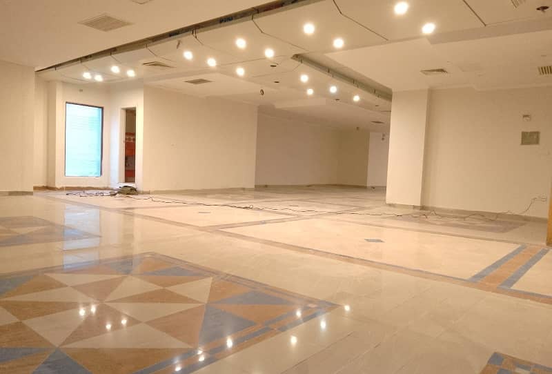 1300 Square Feet Brand New Corporation Office For Rent At Main Boulevard Gulberg 3 Lahore 0