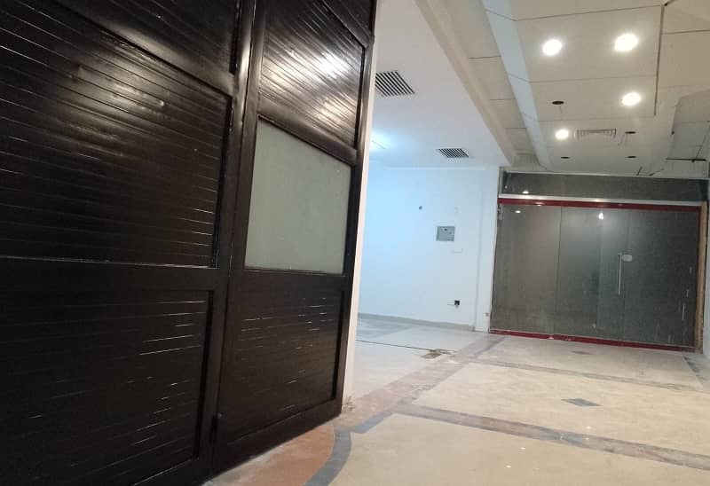 1300 Square Feet Brand New Corporation Office For Rent At Main Boulevard Gulberg 3 Lahore 5